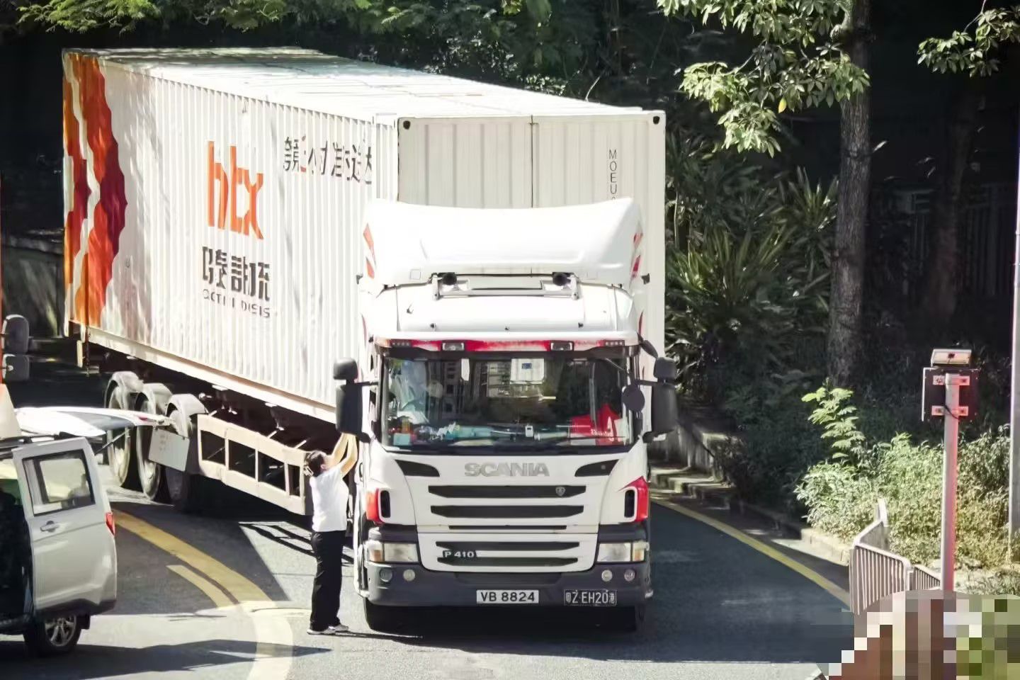 鴻泰信中港物流車(chē)